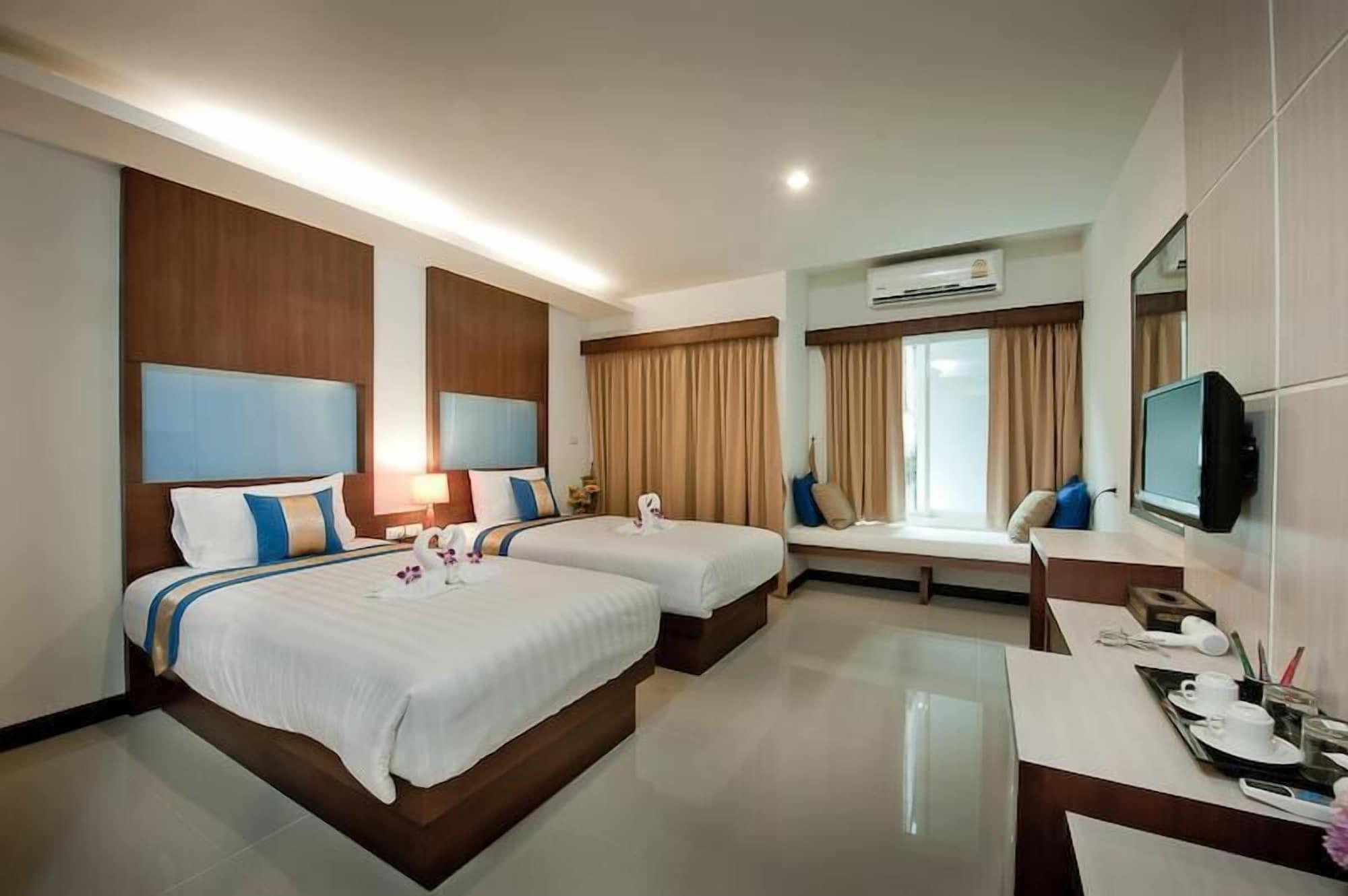 Tuana Blue Sky Patong Hotel Exterior photo