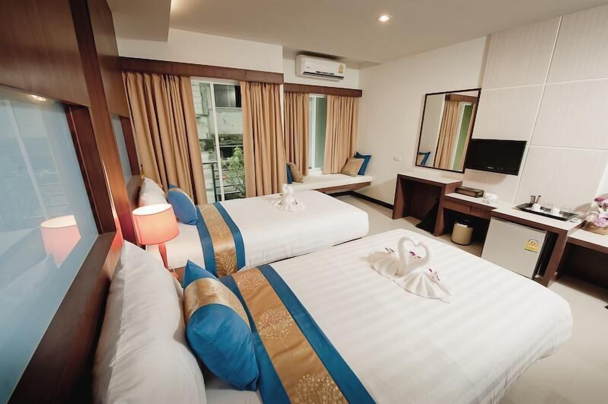 Tuana Blue Sky Patong Hotel Exterior photo
