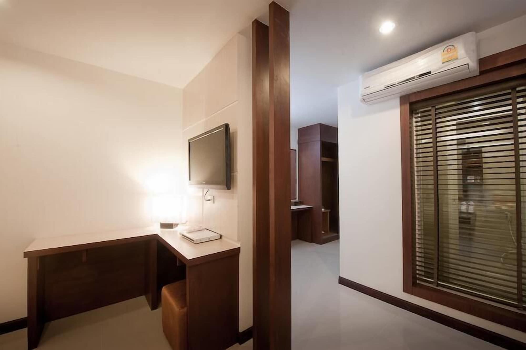 Tuana Blue Sky Patong Hotel Exterior photo